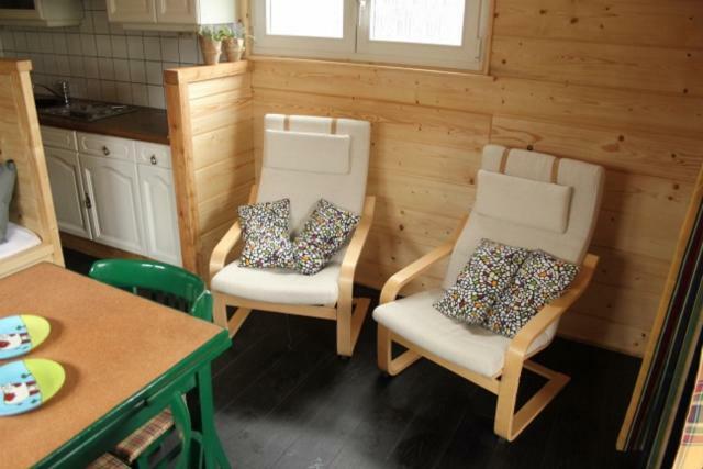 Chalet - Camping 'T Dekske Wintelre ภายนอก รูปภาพ