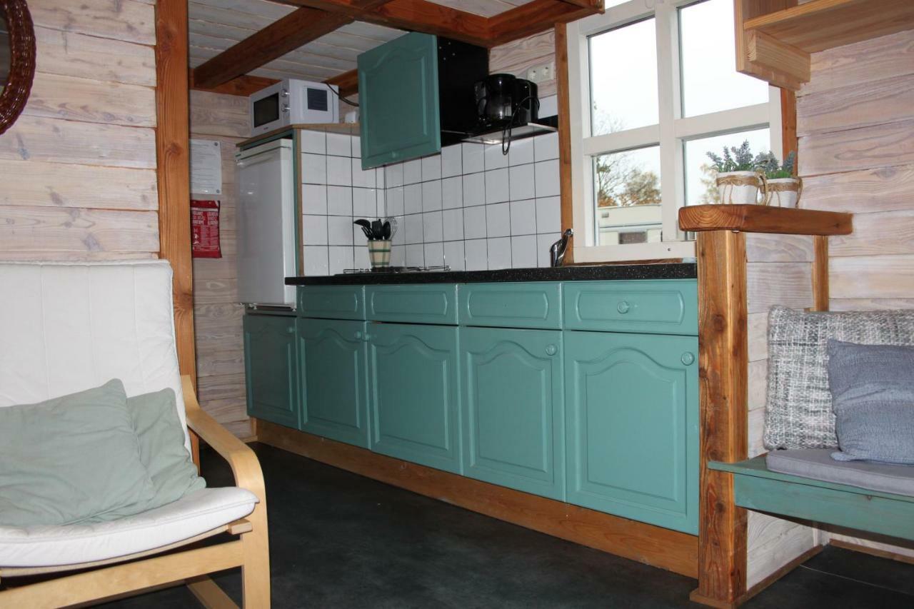 Chalet - Camping 'T Dekske Wintelre ภายนอก รูปภาพ